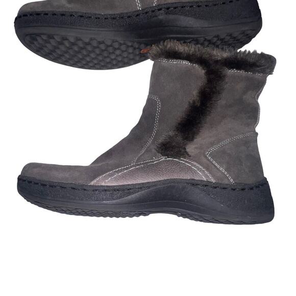 BareTraps Elle Dark Taupe Gray Suede Winter Boots Faux Fur Trim Size 10M - Picture 1 of 10